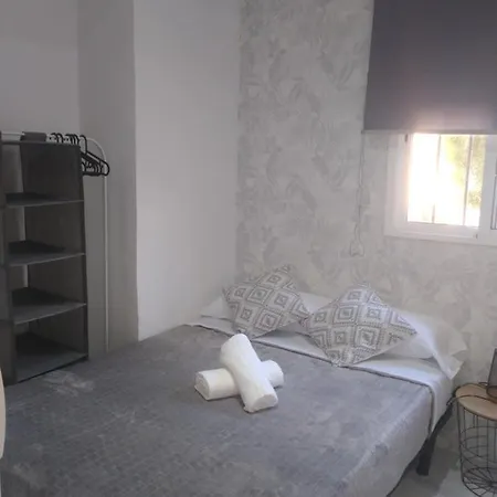 Precioso Moderno Cerca Del Carrefour Rosaleda Apartamento *