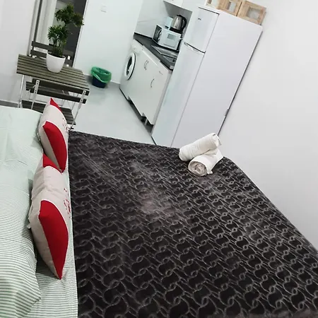 Precioso Moderno Cerca Del Carrefour Rosaleda Apartamento