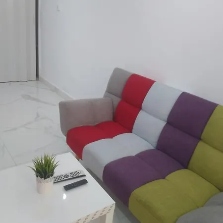 Precioso Moderno Cerca Del Carrefour Rosaleda Apartment *