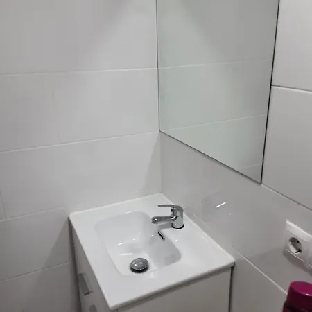 Apartment Precioso Moderno Cerca Del Carrefour Rosaleda