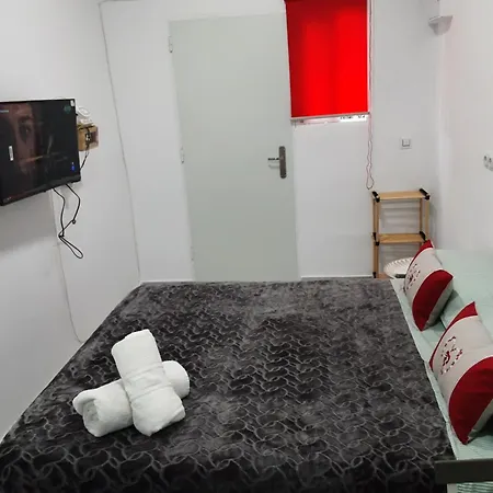 Precioso Moderno Cerca Del Carrefour Rosaleda Apartment
